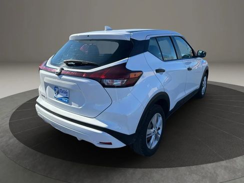 Used 2023 Nissan Kicks S image 10