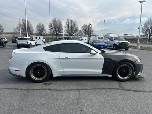 Used 2018 Ford Mustang GT image 6