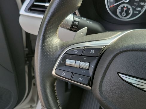 Used 2025 Genesis G70 2.5T RWD image 28