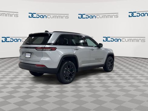 New 2026 Jeep Grand Cherokee Altitude AWD/4WD image 8