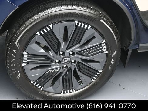 Certified 2025 Nissan Murano Platinum w/ Cargo Package AWD/4WD image 5