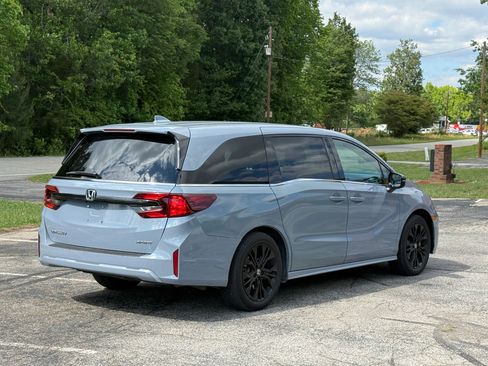 Used 2025 Honda Odyssey Sport-L image 4