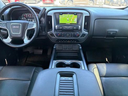 Used 2018 GMC Sierra 1500 SLT AWD/4WD image 9