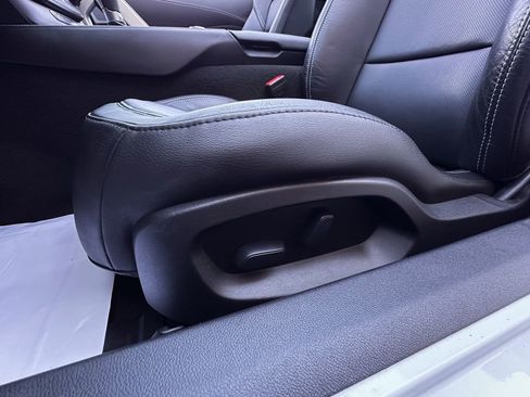 Used 2019 Chevrolet Corvette Stingray Coupe w/ 1LT image 22