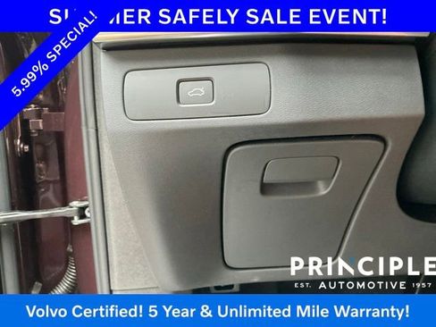 Certified 2025 Volvo XC90 B5 Plus AWD/4WD image 26