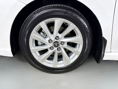 Used 2024 Toyota Camry SE FWD image 32
