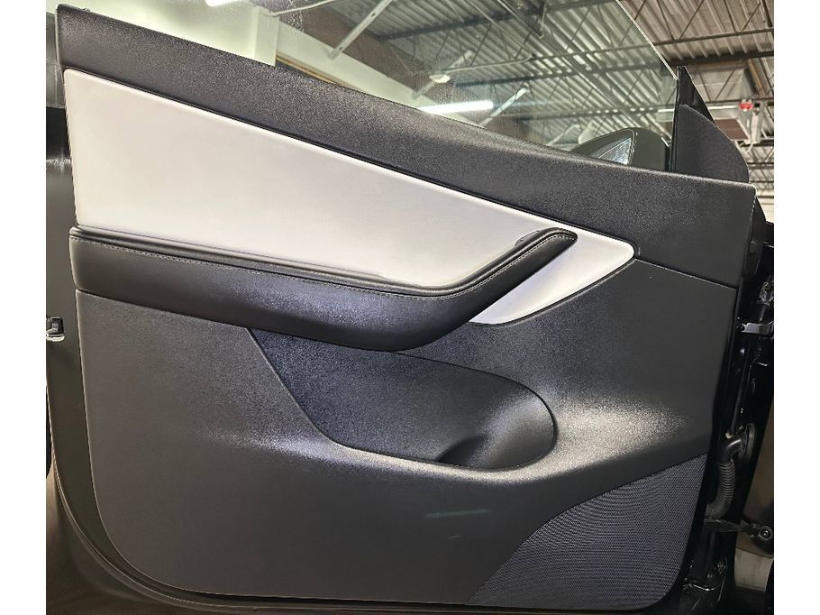 Used 2021 Tesla Model Y Long Range AWD/4WD image 19