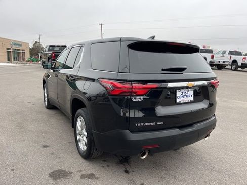Used 2022 Chevrolet Traverse LS image 10