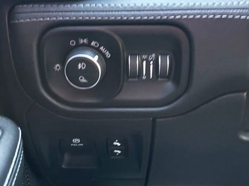 Certified 2020 RAM 1500 Limited image 41