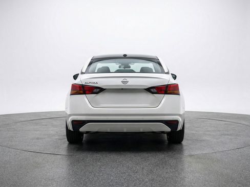 Used 2025 Nissan Altima 2.5 SV image 7