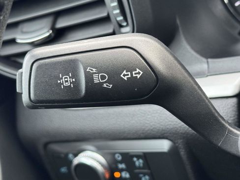 Used 2022 Ford Explorer XLT image 21