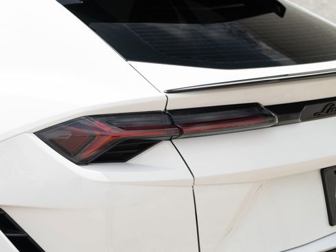 Used 2024 Lamborghini Urus Performante image 25