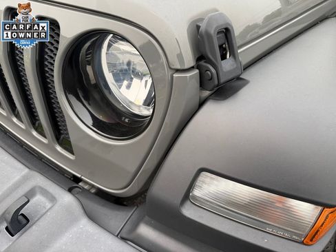 Used 2021 Jeep Wrangler Unlimited Sport AWD/4WD image 18