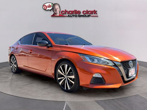 Certified 2022 Nissan Altima 2.5 SR FWD image 8