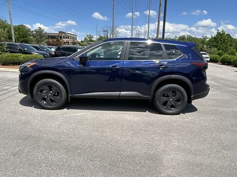 New 2026 Nissan Rogue SV FWD image 4