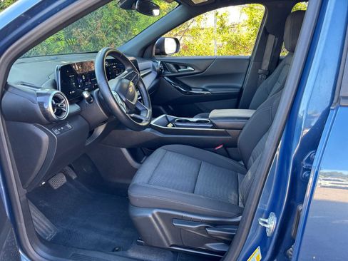 Used 2025 Chevrolet Equinox LT FWD image 27