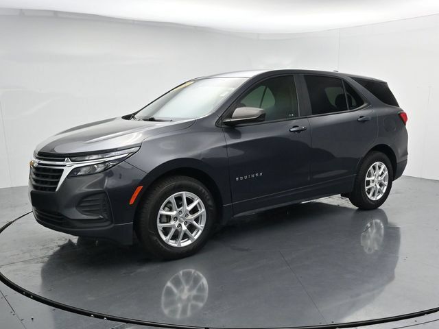 Used 2022 Chevrolet Equinox LS w/ LS Convenience Package FWD image 4