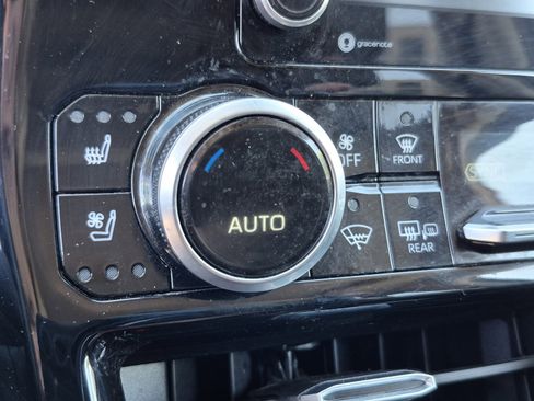 Used 2021 Toyota Highlander Limited AWD/4WD image 37