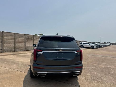 Used 2020 Cadillac XT6 Premium Luxury FWD image 19