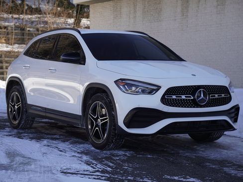 Used 2023 Mercedes-Benz GLA 250 4MATIC image 9