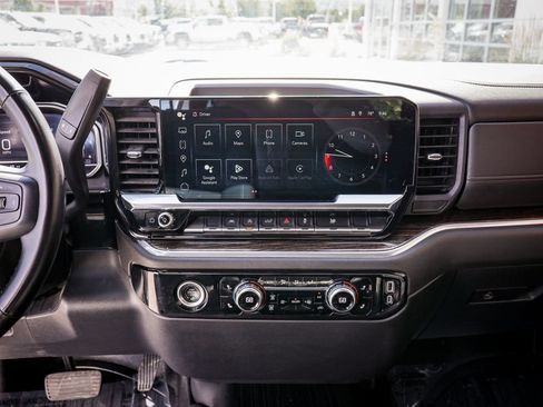 Used 2023 GMC Sierra 1500 SLE AWD/4WD image 18