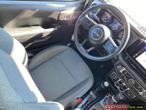 Certified 2025 Jeep Gladiator Sport AWD/4WD image 21