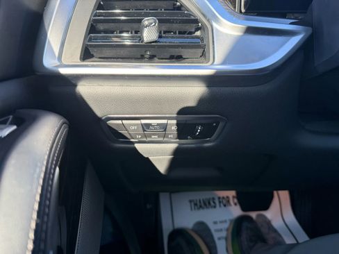 Used 2023 BMW X7 xDrive40i image 15