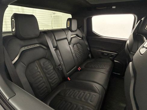 Used 2022 Rivian R1T Adventure AWD/4WD image 36