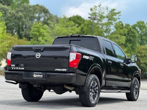 Used 2018 Nissan Titan PRO-4X AWD/4WD image 5
