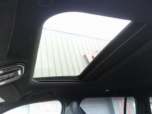 Used 2024 Jeep Grand Cherokee Altitude image 17