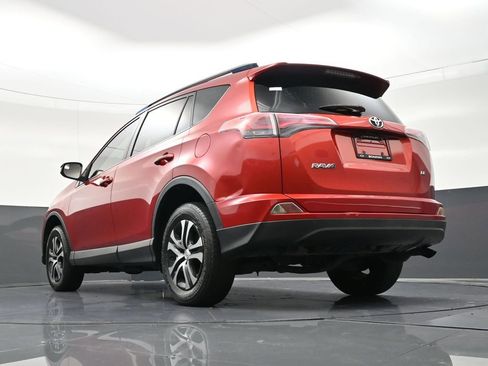 Used 2017 Toyota RAV4 LE image 28