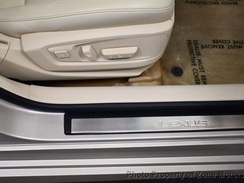 Used 2013 Lexus ES 300h image 17