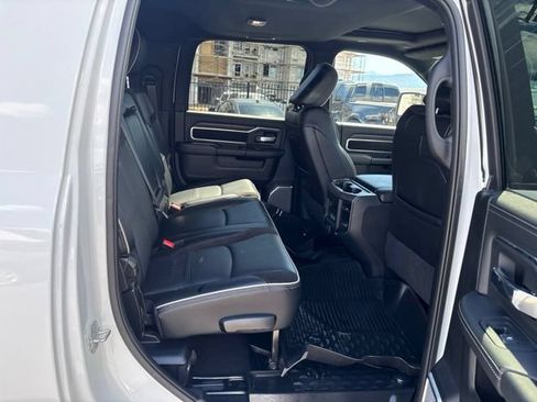 Used 2025 RAM 2500 Laramie AWD/4WD image 30