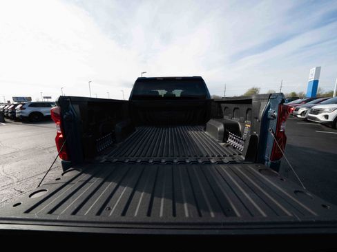 Used 2024 Chevrolet Silverado 1500 LT w/ Z71 Off-Road Package image 27
