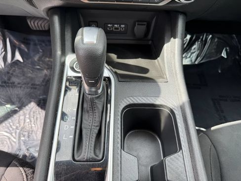 Used 2024 Nissan Sentra SV FWD image 25