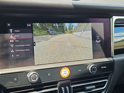 Certified 2026 Porsche Macan AWD/4WD image 17