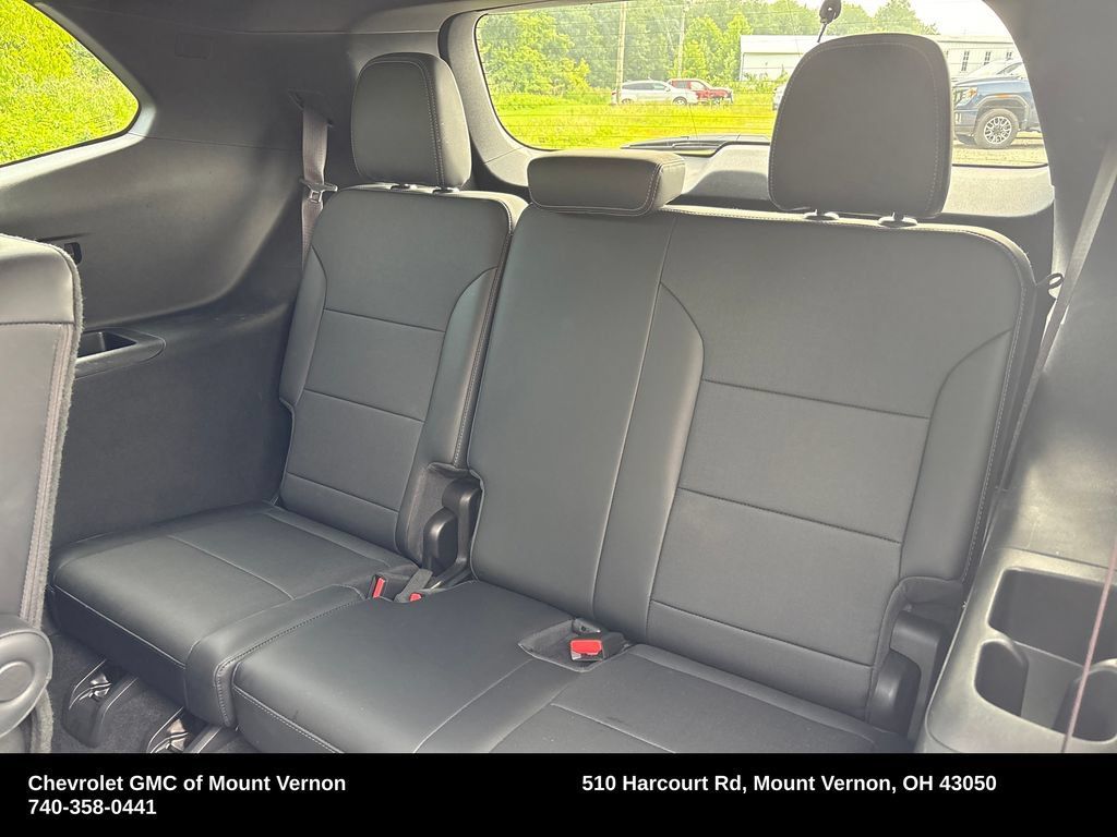 Used 2025 Buick Enclave Preferred AWD/4WD image 41