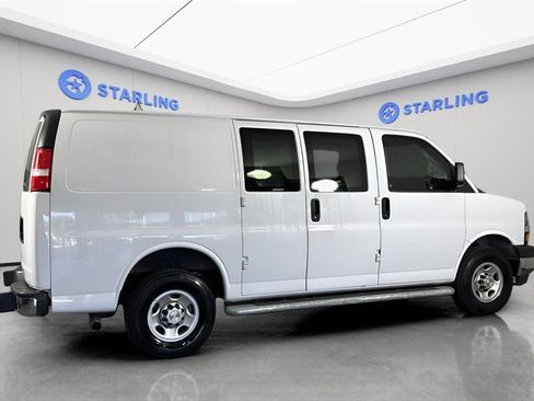 Used 2024 Chevrolet Express 2500 w/ Driver Convenience Package image 10