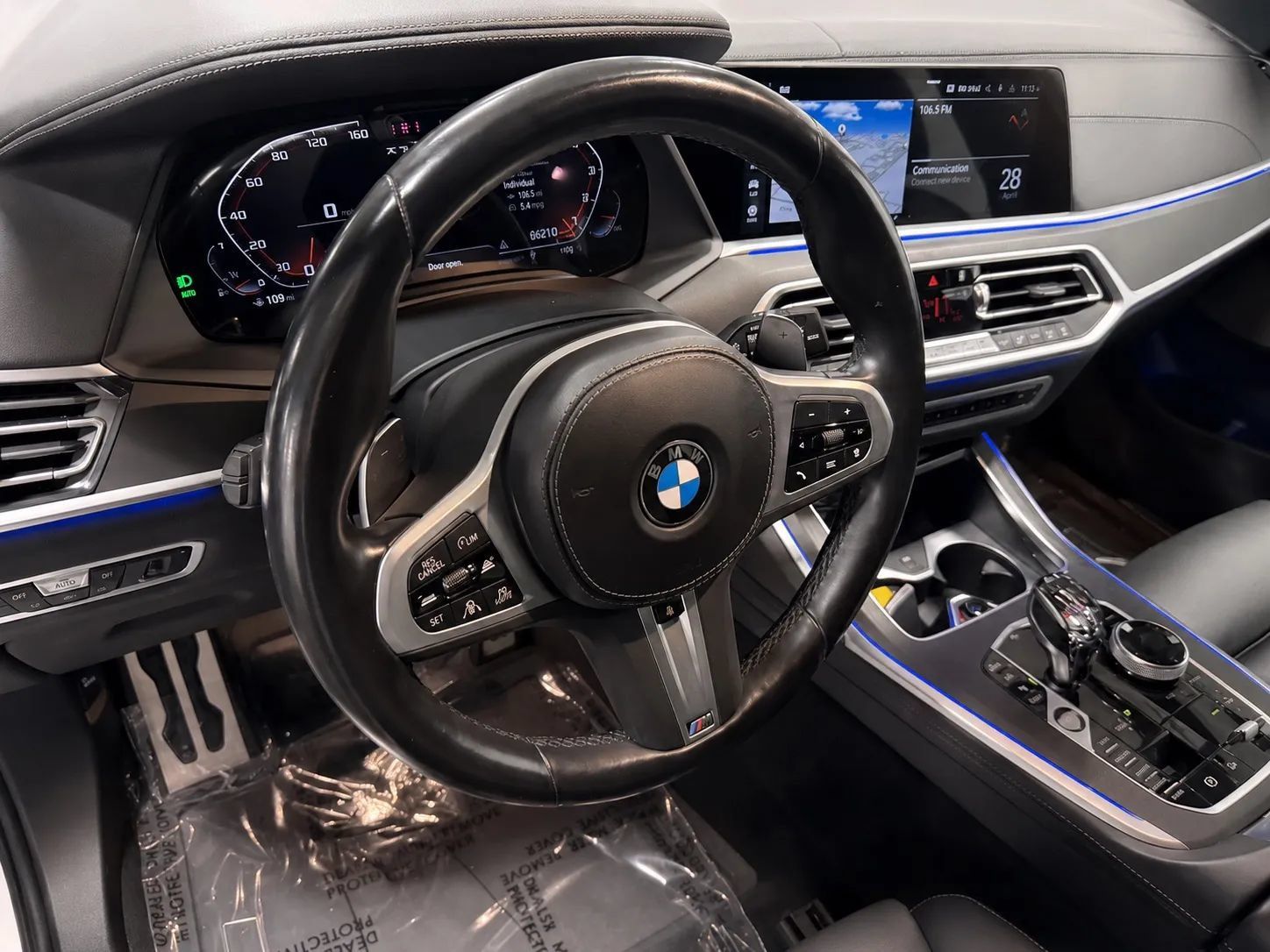 Used 2022 BMW X7 M50i AWD/4WD image 10