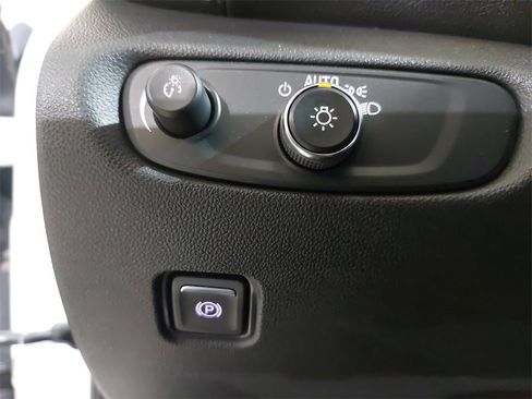 Used 2020 Chevrolet Blazer LT image 25