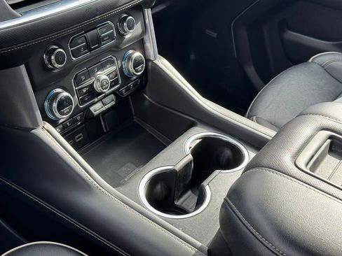 Used 2023 GMC Yukon SLT image 21