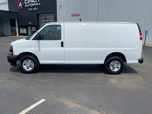 Used 2020 Chevrolet Express 2500 image 9