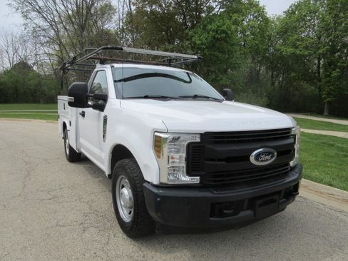 Used 2018 Ford F350 XL w/ Power Equipment Group RWD image 18