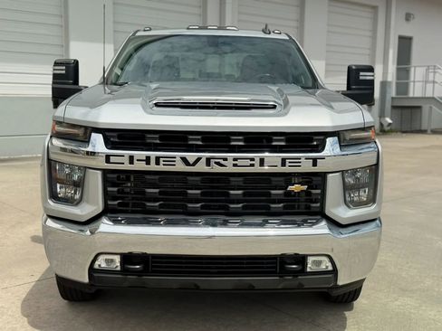 Used 2022 Chevrolet Silverado 3500 LT w/ Convenience Package AWD/4WD image 3
