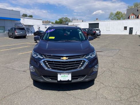 Used 2019 Chevrolet Equinox LT w/ Sun & Navigation Package AWD/4WD image 2