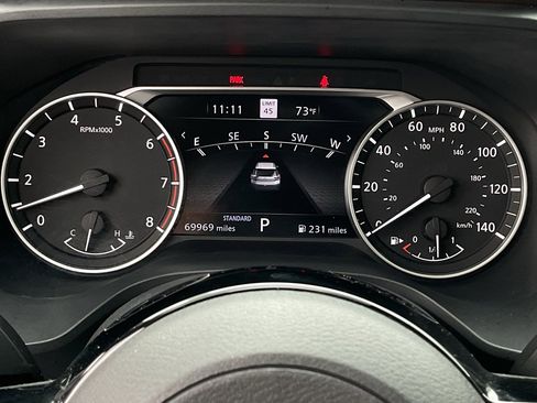 Used 2022 Nissan Rogue SL w/ SL Premium Package image 23