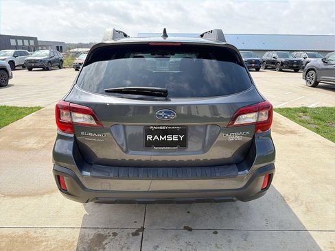Used 2019 Subaru Outback 2.5i Premium image 5
