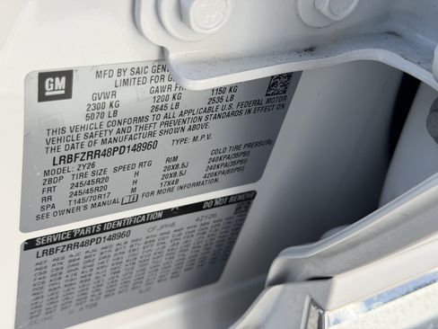 Used 2023 Buick Envision Avenir image 34