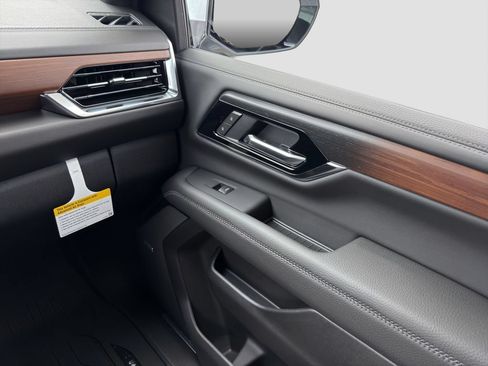New 2026 GMC Yukon Denali w/ LPO, Floor Liner Package AWD/4WD image 27