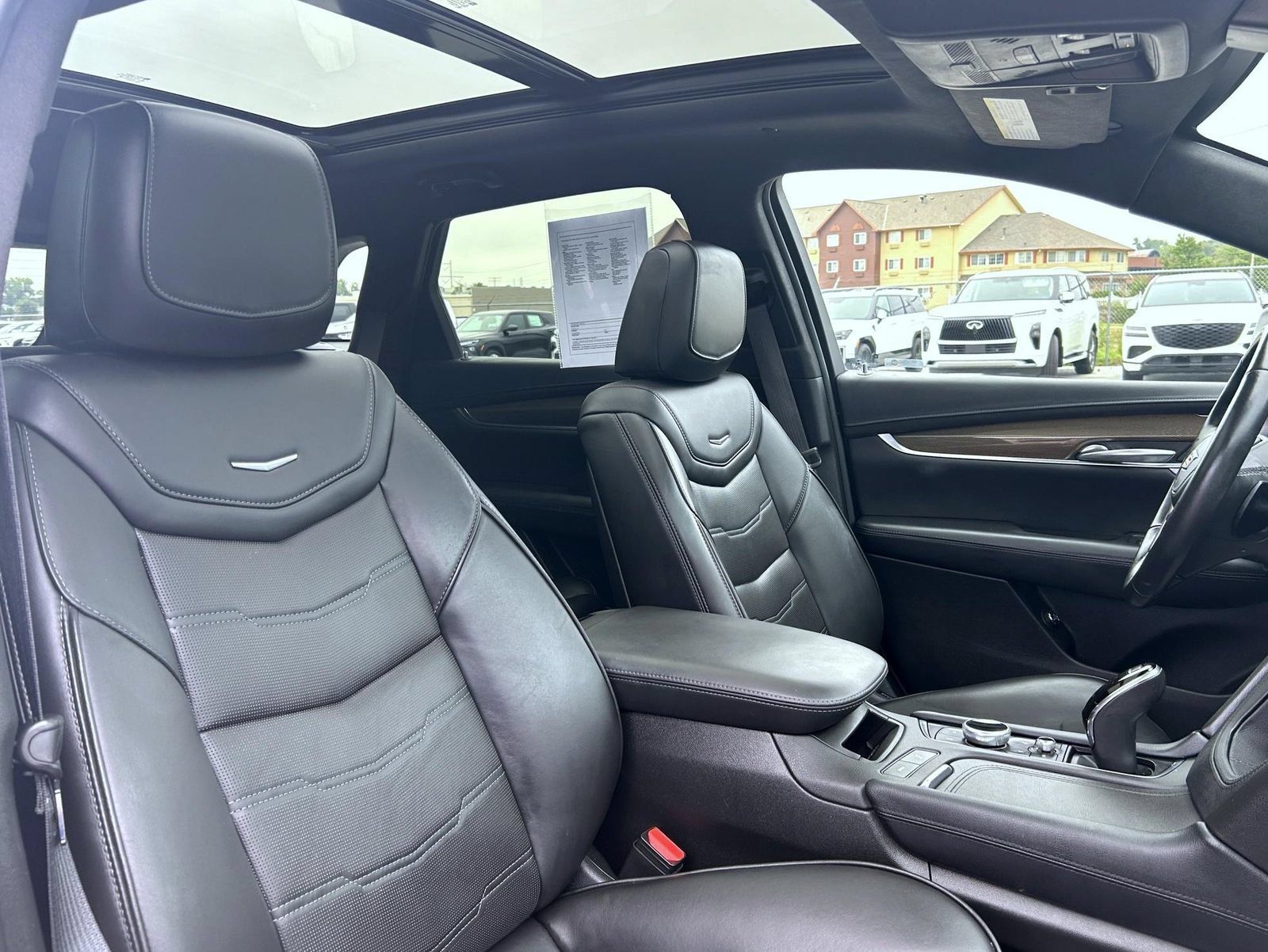 Used 2020 Cadillac XT5 Premium Luxury w/ Platinum Package AWD/4WD image 19